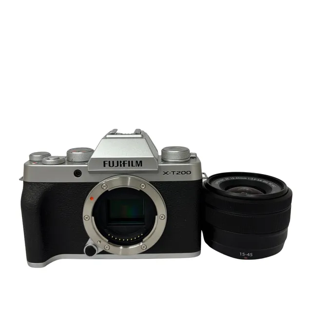 X-T200 FUJIFILM with 15-45
