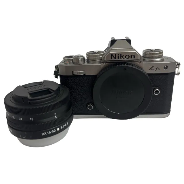 Nikon Z FC with 16-50